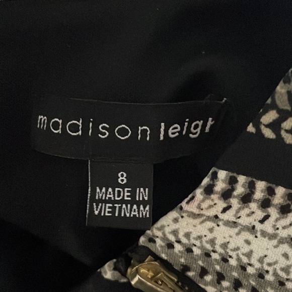 MADISON LEIGH - Women’s MIDI Dress! - Picture 7 of 7